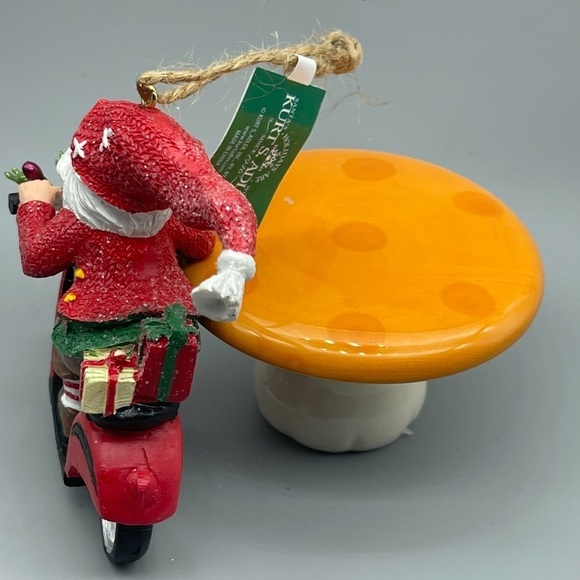 Kurt Adler Playful Gnome Riding Italian Scooter Ornament, NWT - Picture 3 of 7